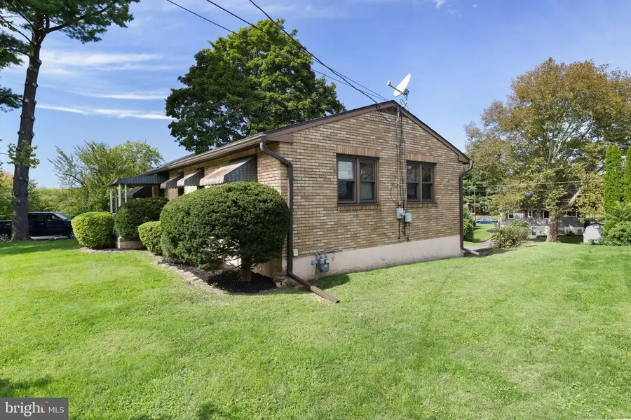 1539 Spring Garden St, Easton, PA 18042 - #3