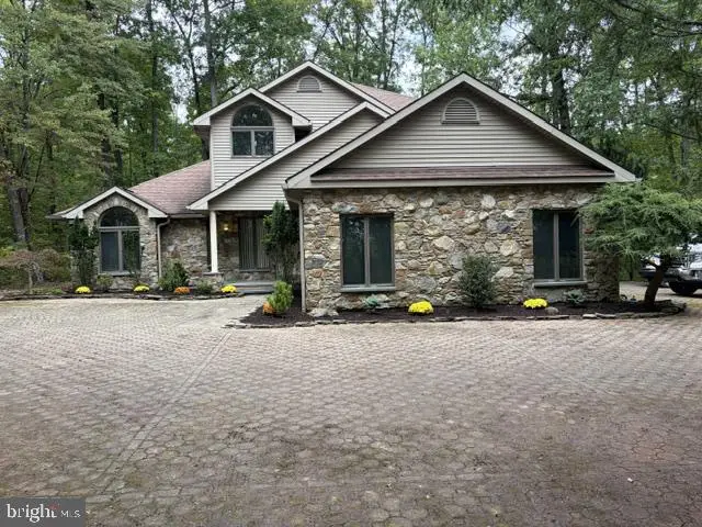 229 Kromer Rd, Wind Gap, PA 18091 - #1