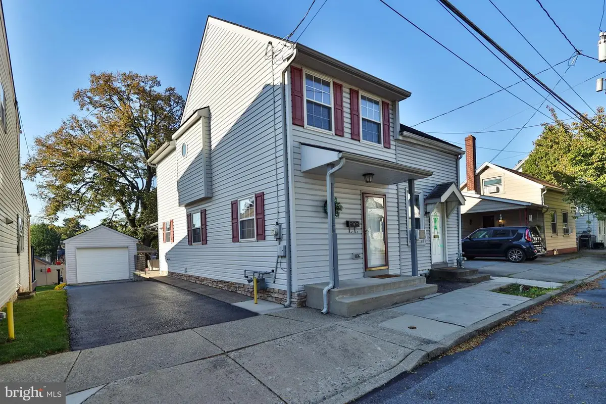 37 W Ettwein St, Bethlehem, PA 18018 - #1