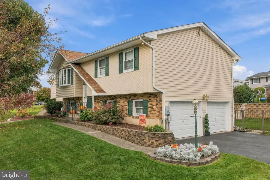 3239 Reeve Dr W, Bethlehem, PA 18020 - #2