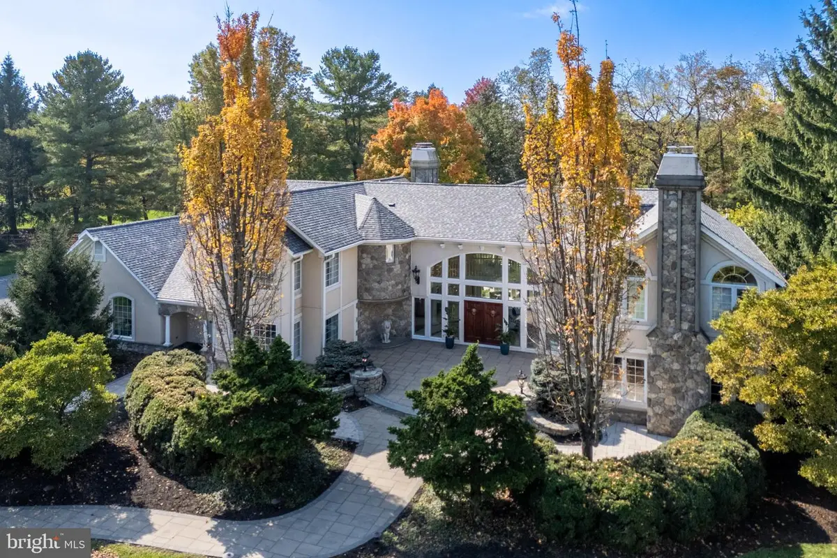 1751 Deer Run Rd, Bethlehem, PA 18015 - #1