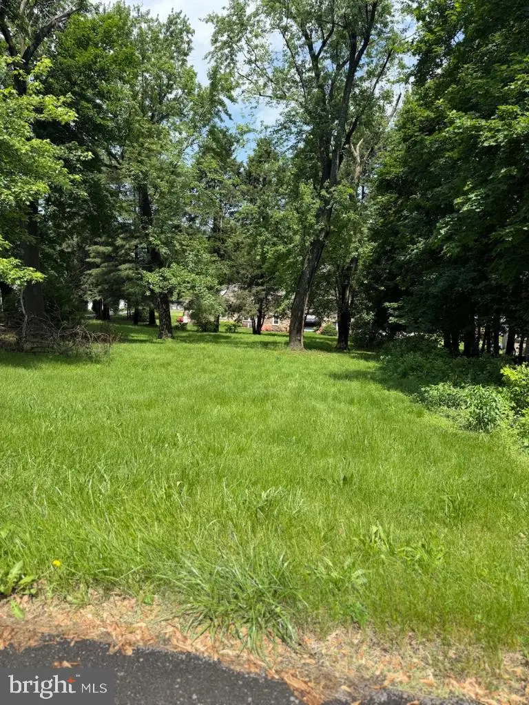 555 Highland Ave, Milton, PA 17847 - Image #1