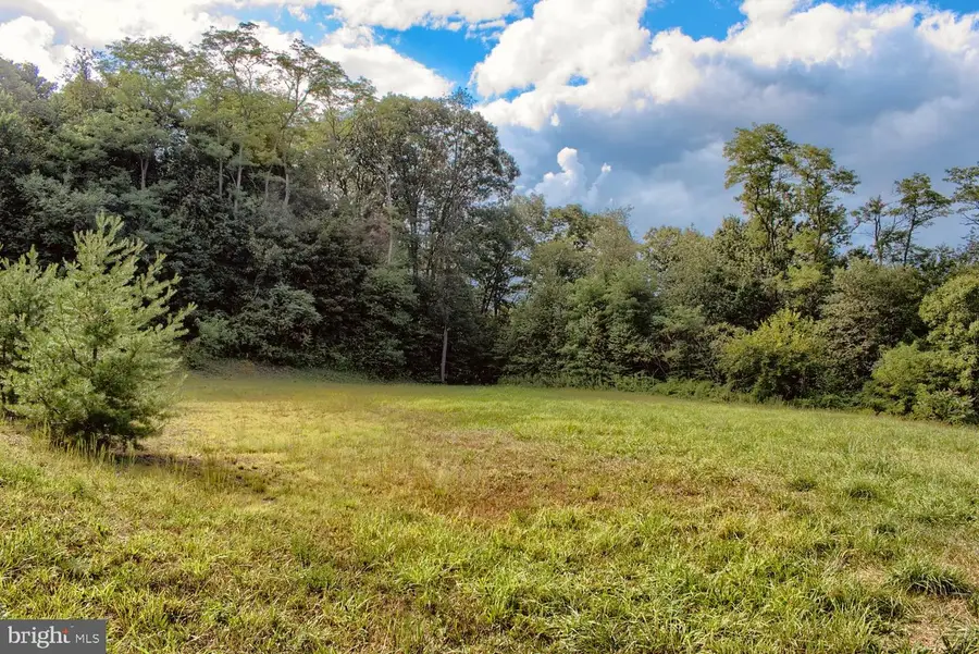 108 Berry St N, Coal Township, PA 17866 - Image #2