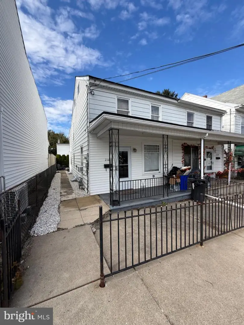 216 S Chestnut St, Mount Carmel, PA 17851 - Image #2