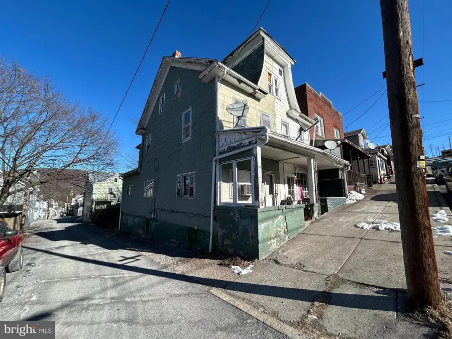 123 W Montgomery St, Shamokin, PA 17872 - #3