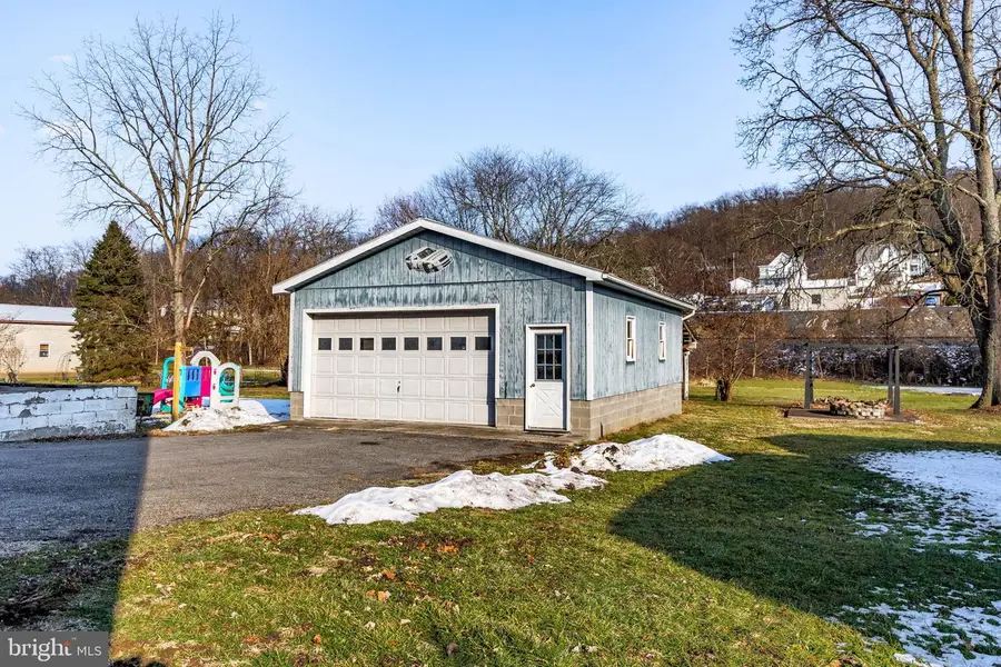 250 Riverside Ln, Herndon, PA 17830 - #2