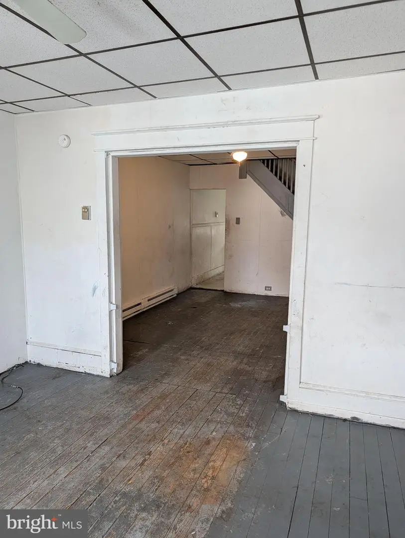 438 W 6th St, Mount Carmel, PA 17851 - #3