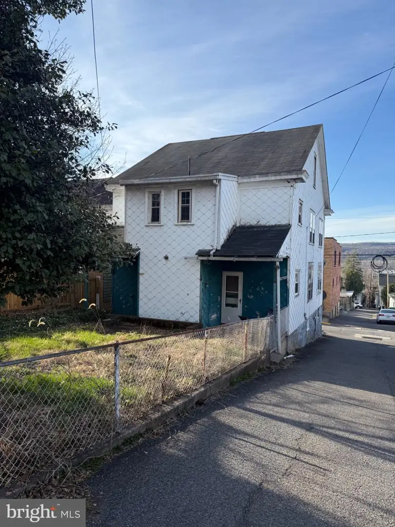 617-619 E Packer St, Shamokin, PA 17872 - #3