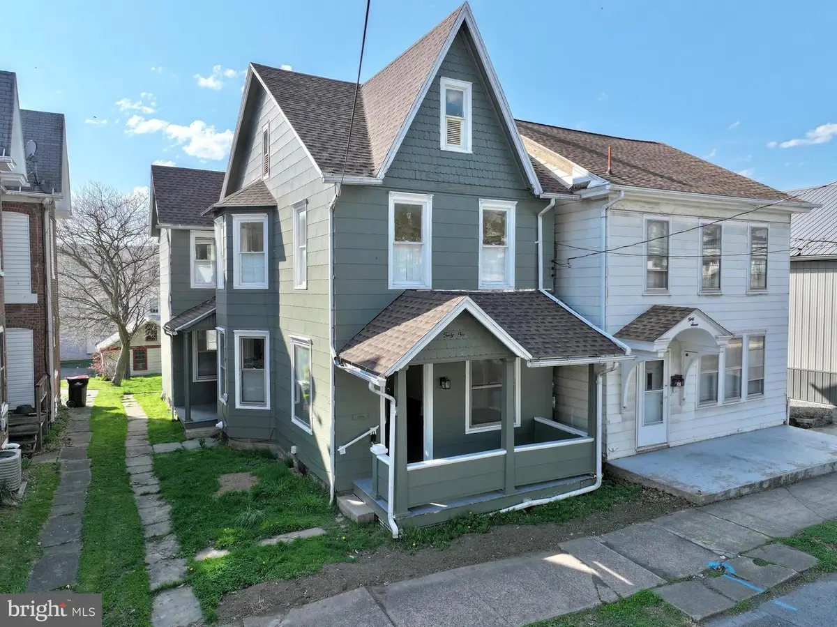 41 S 10th St, Sunbury, PA 17801 - #1