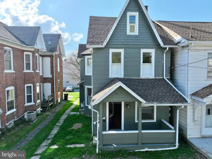 41 S 10th St, Sunbury, PA 17801 - #3