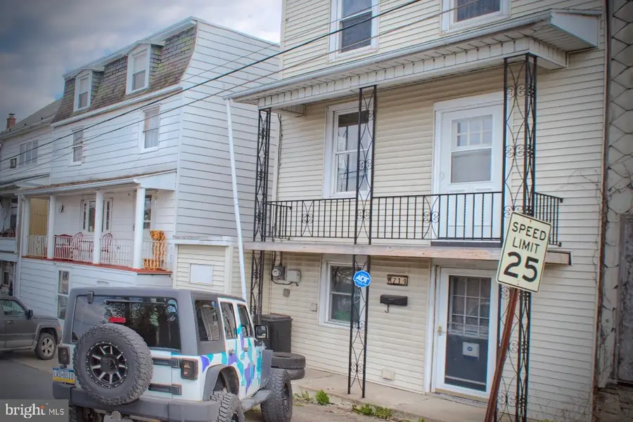 714 Mulberry St W, Shamokin, PA 17872 - #2