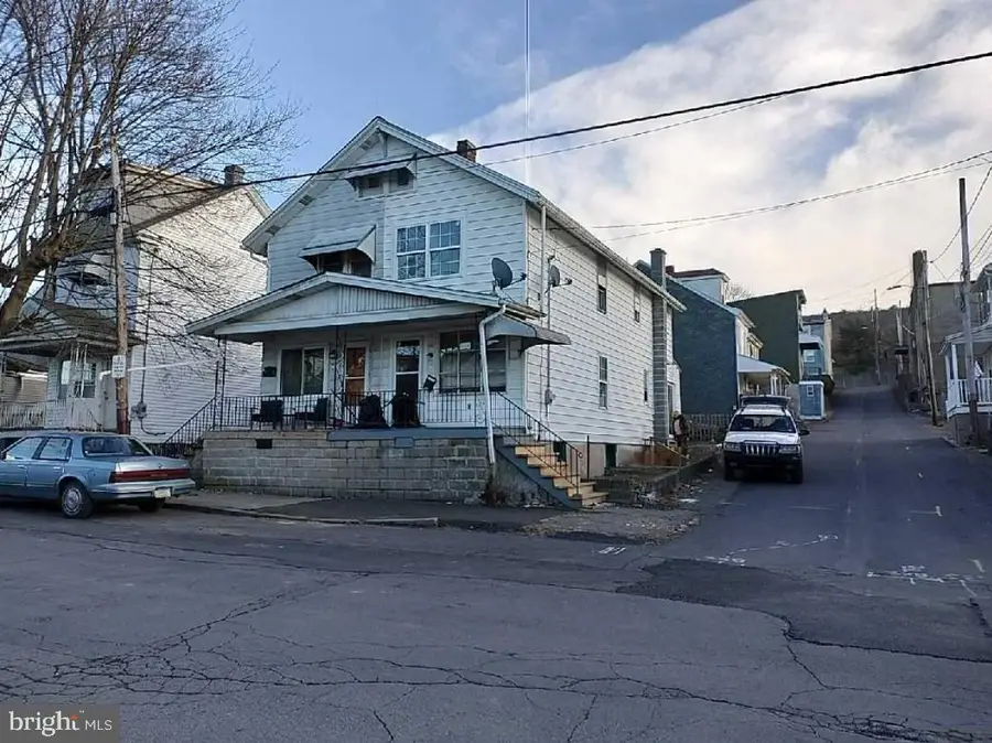 634 E 4th St, Mount Carmel, PA 17851 - #3