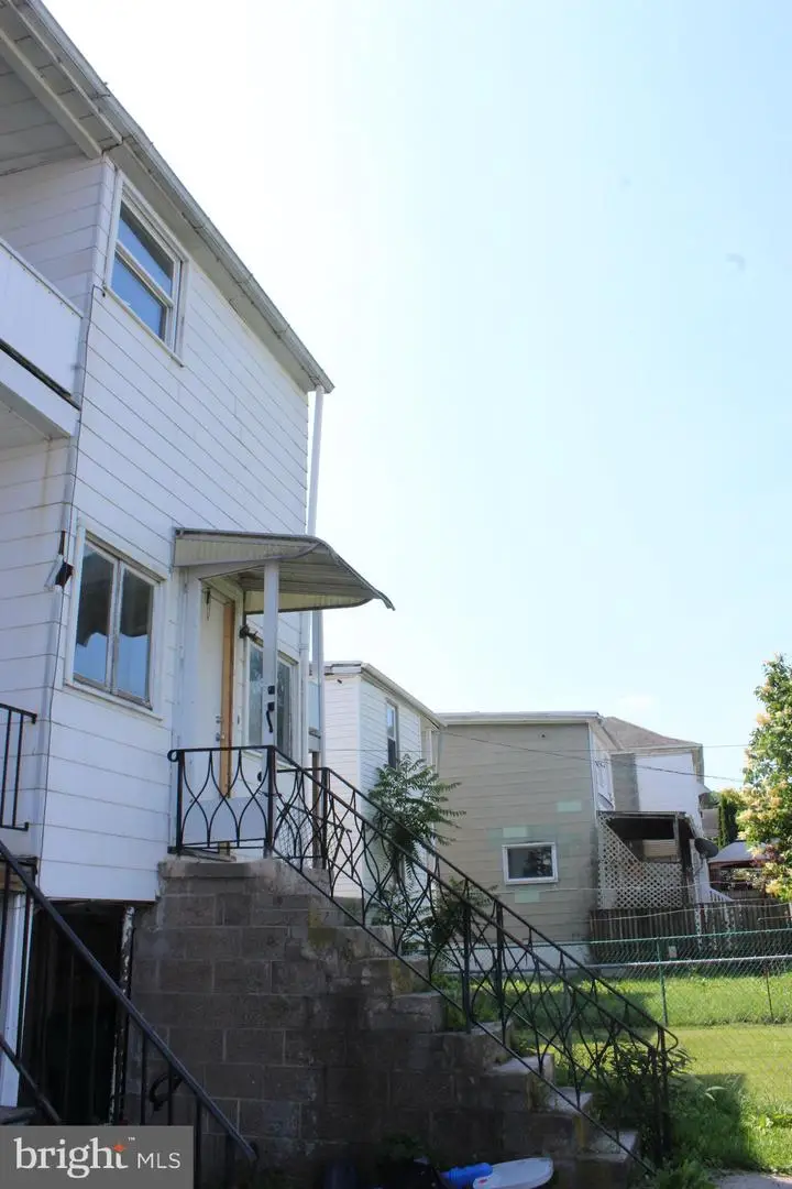 148 N Locust St, Mount Carmel, PA 17851 - #2