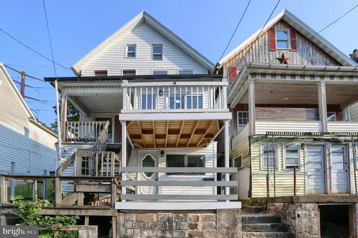 612 W State St, Shamokin, PA 17872 - #1