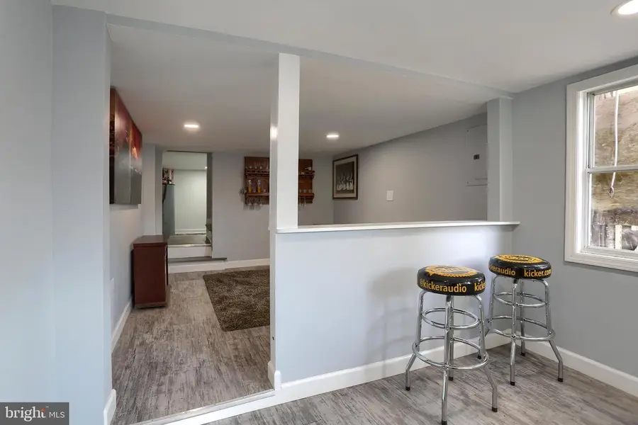 612 W State St, Shamokin, PA 17872 - #3