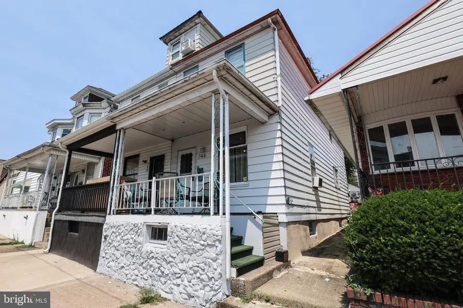 744 Chestnut St, Kulpmont, PA 17834 - #2