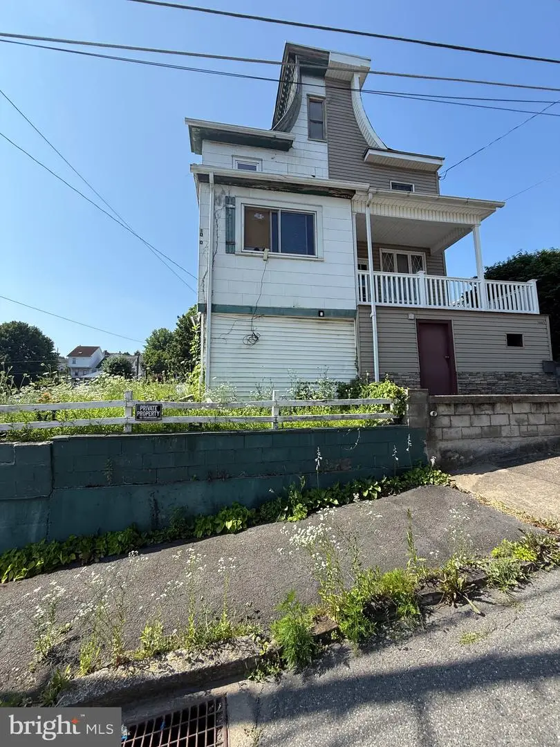1000 W Mulberry St, Coal, PA 17866 - #1