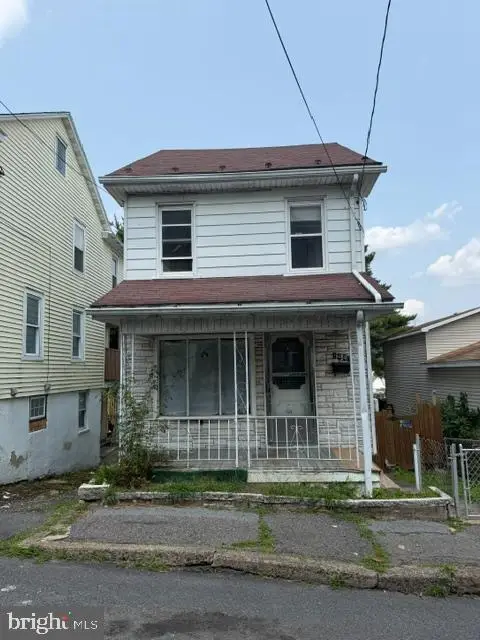 1441 Hemlock St, COAL TOWNSHIP, PA 17866