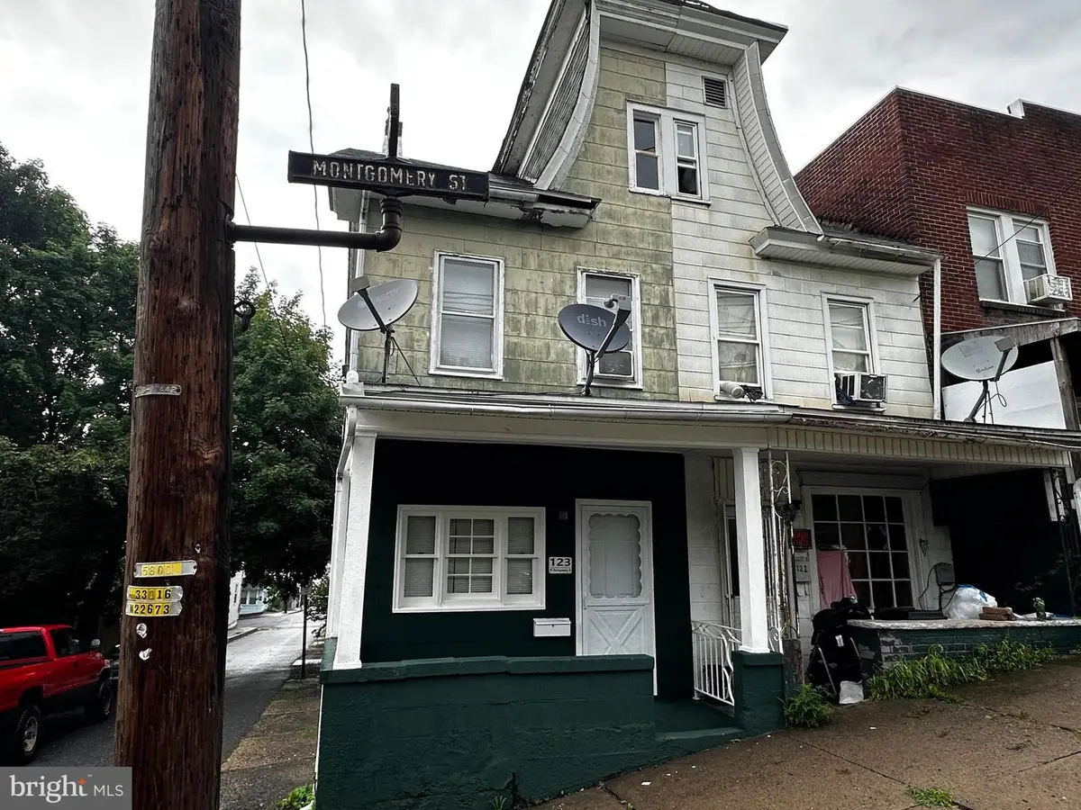 123 W Montgomery St, Shamokin, PA 17872 - #1