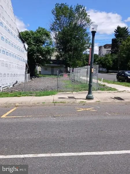 249-251 S Oak St, MOUNT CARMEL, PA 17851