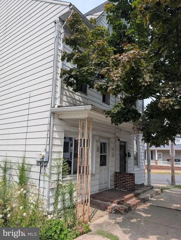 102 S Hickory St, MOUNT CARMEL, PA 17851