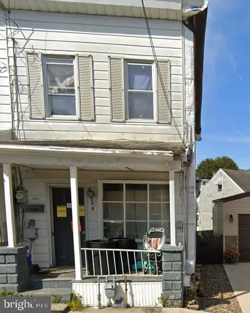 302 N Vine St, Mount Carmel, PA 17851 - #1