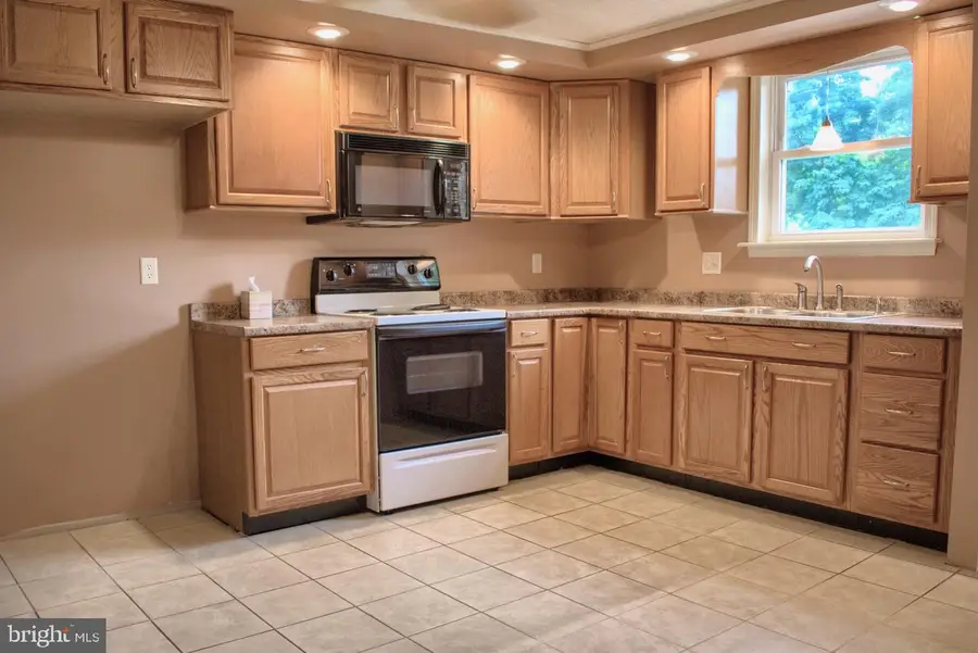 119 Center St, Shamokin, PA 17872 - #2