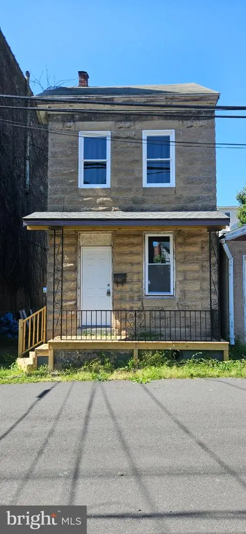 42 S Pear St, Mount Carmel, PA 17851 - #1