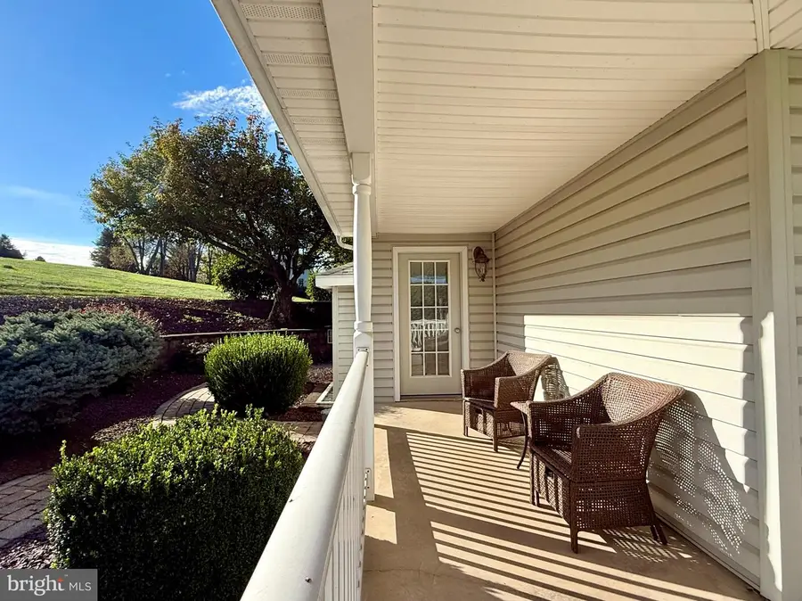 40 Ridgewood Dr, Milton, PA 17847 - #2