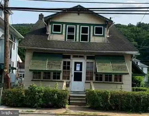 954 Center St, COAL TWP, PA 17866