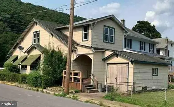 954 Center St, Coal, PA 17866 - #2