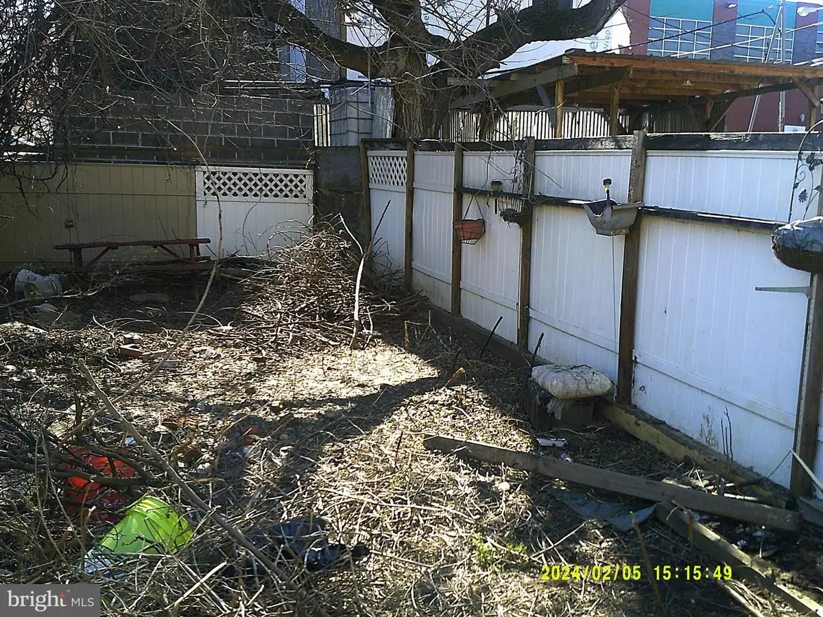 264 W Wensley St, Philadelphia, PA 19140 - Image #1
