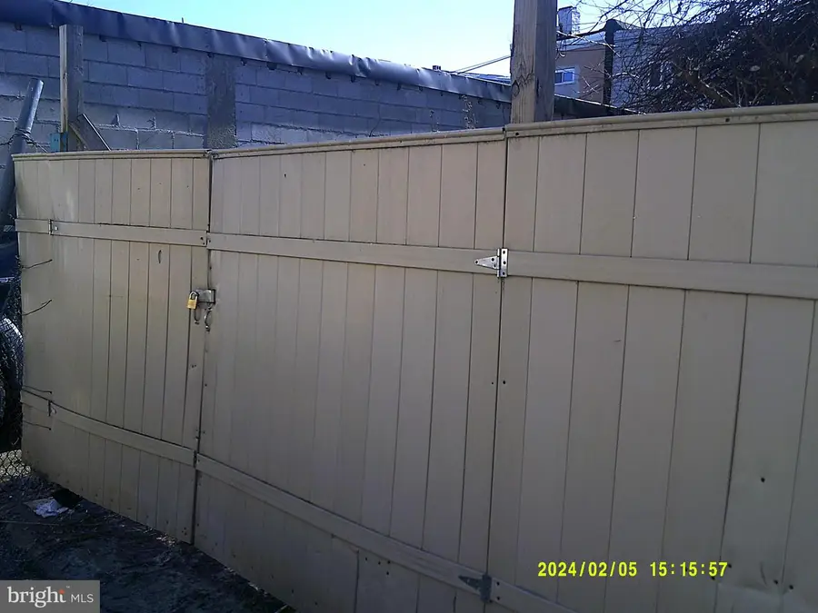 264 W Wensley St, Philadelphia, PA 19140 - Image #3