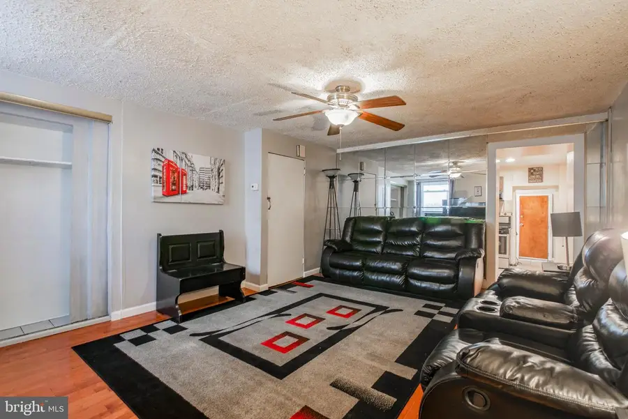 108 Roxborough Ave, Philadelphia, PA 19127 - #3