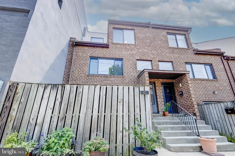 857 N 28th St #b, Philadelphia, PA 19130 - #3