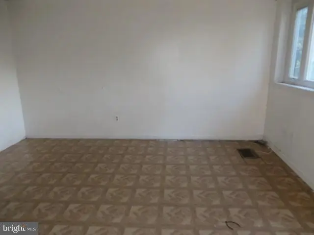 327 E Haines St, Philadelphia, PA 19144 - Image #3