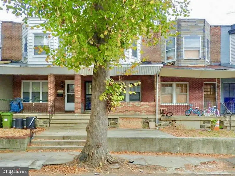 2547 Bonaffon St, Philadelphia, PA 19142 - Image #2