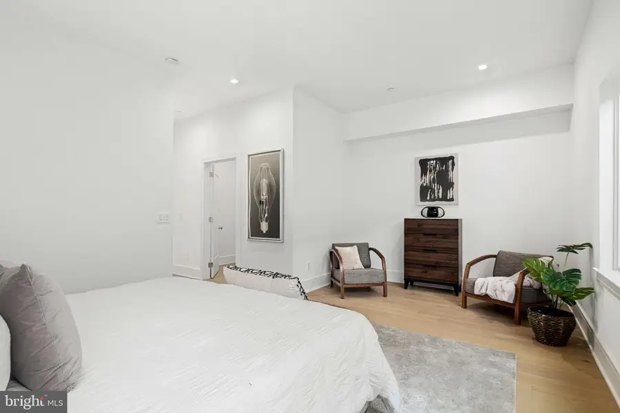 1112 Cypress St, Philadelphia, PA 19107 - Image #2