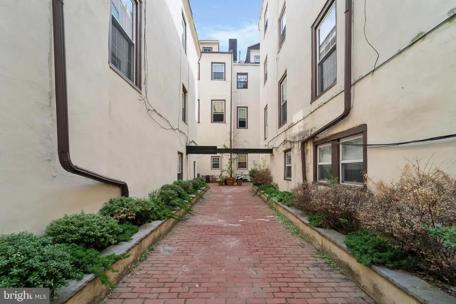 1029-33 Spruce St #304, Philadelphia, PA 19107 - Image #3
