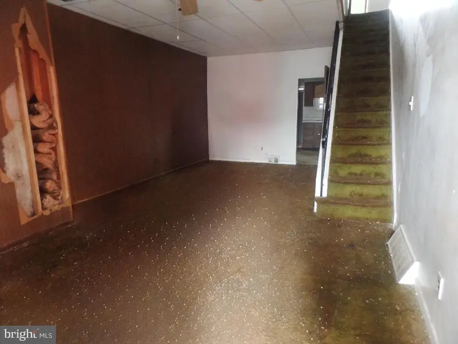 3460 Almond St, Philadelphia, PA 19134 - Image #2