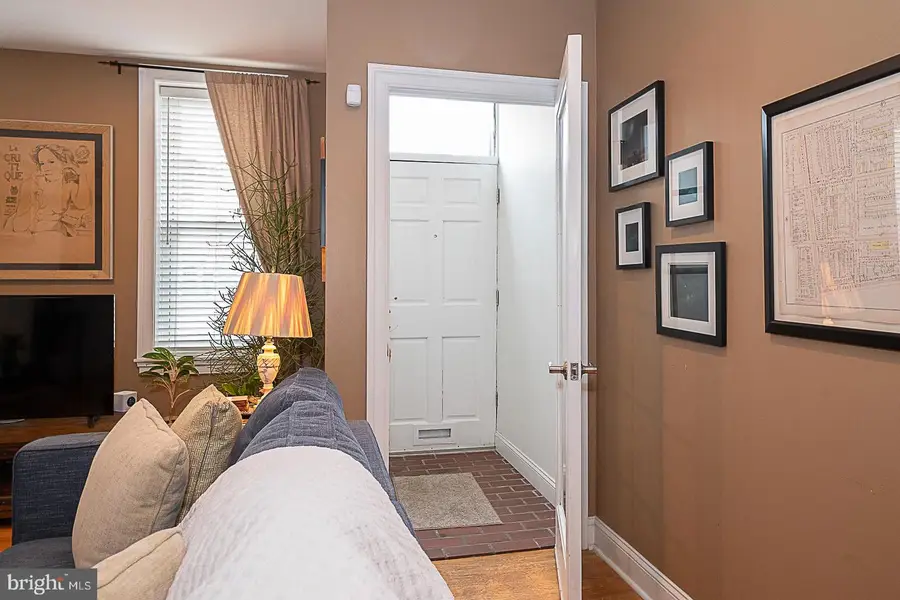 2317 Fairmount Ave, Philadelphia, PA 19130 - Image #3