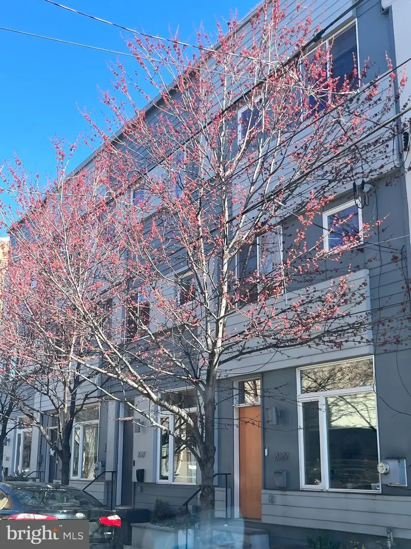 1910 E Arizona St, Philadelphia, PA 19125 - Image #3