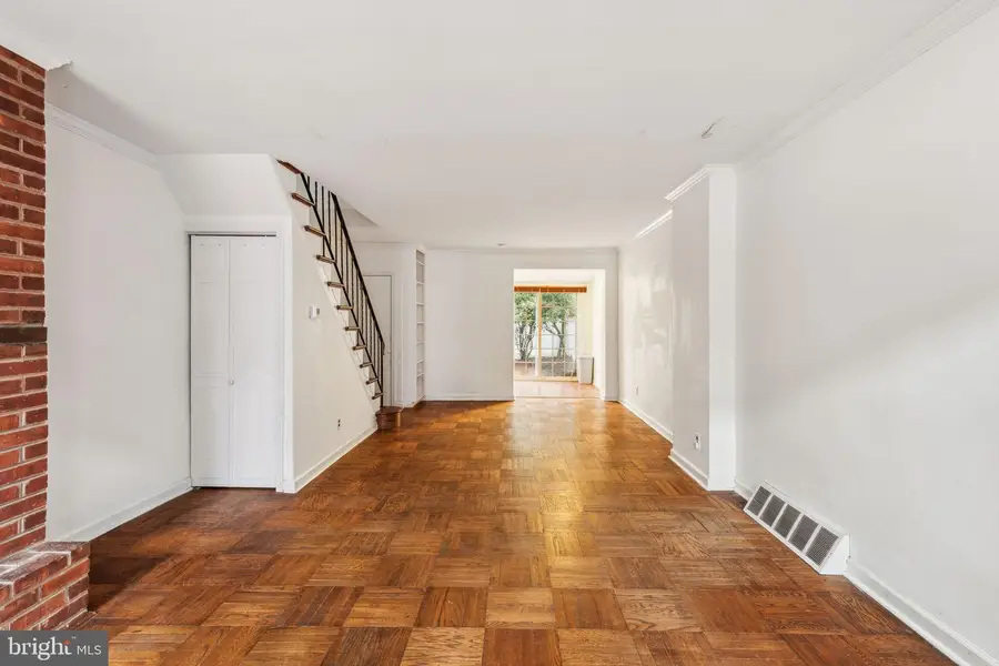 2304 Waverly St, Philadelphia, PA 19146 - Image #2