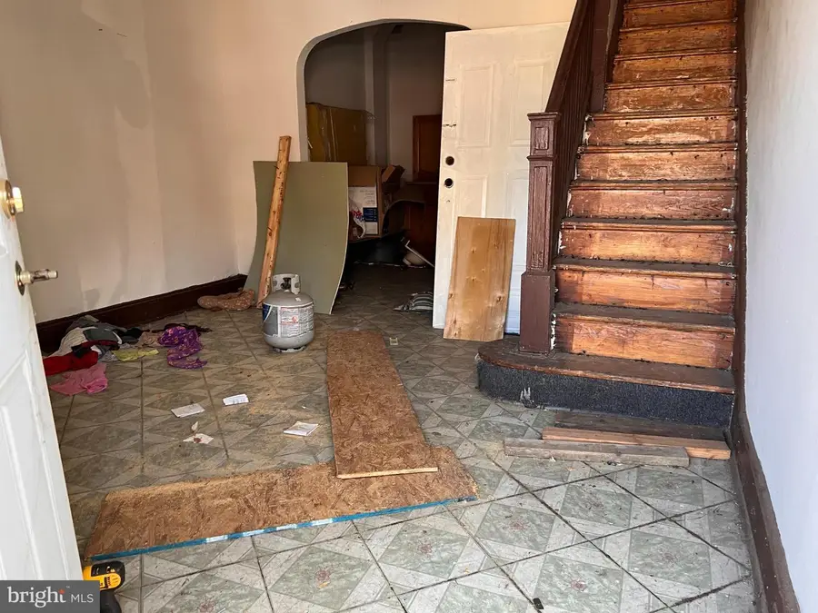 212 E Cambria St, Philadelphia, PA 19134 - Image #2