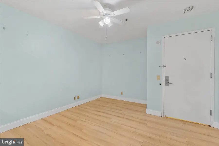 1100 Vine St #1403, Philadelphia, PA 19107 - Image #2