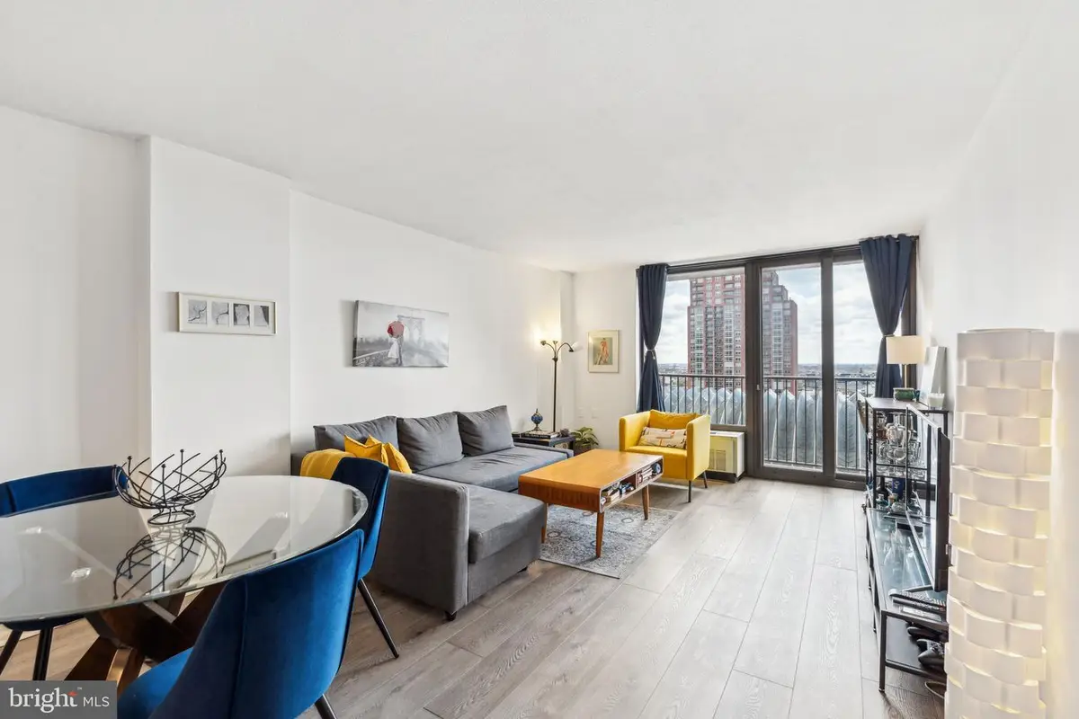 1420 Locust St #17r, Philadelphia, PA 19102 - Image #1