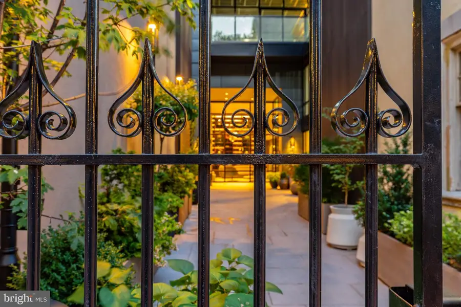 223 S 6th St #301, Philadelphia, PA 19106 - Image #2