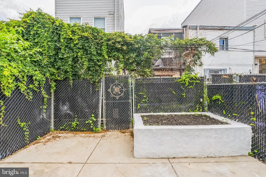 633 Moore St, Philadelphia, PA 19148 - Image #2