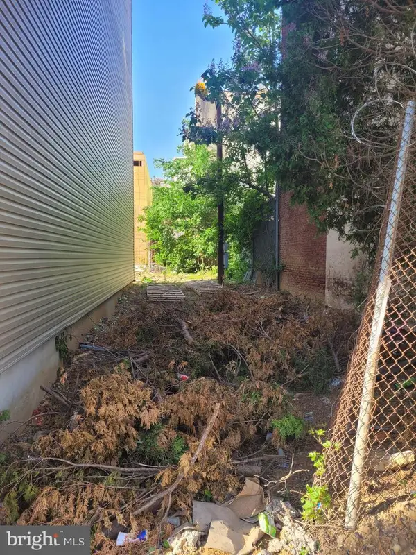 1638 W Thompson St, PHILADELPHIA, PA 19121