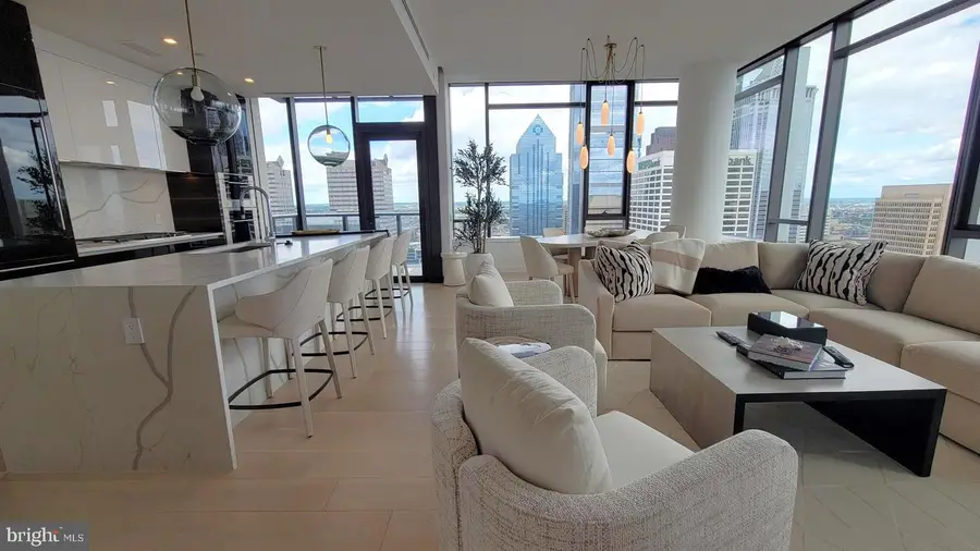 1911 Walnut #sky 4, Philadelphia, PA 19103 - Image #3